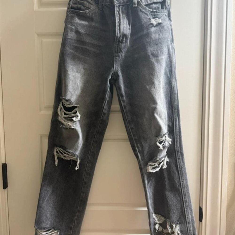 Flying monkey distressed crop with